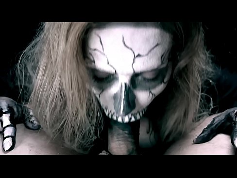 ❤️ Demona knabino suĉanta kokon per sia nigra buŝo kaj glutante kumon. ❤️ Bonega porno ĉe eo.xxxbunker.ru ❌